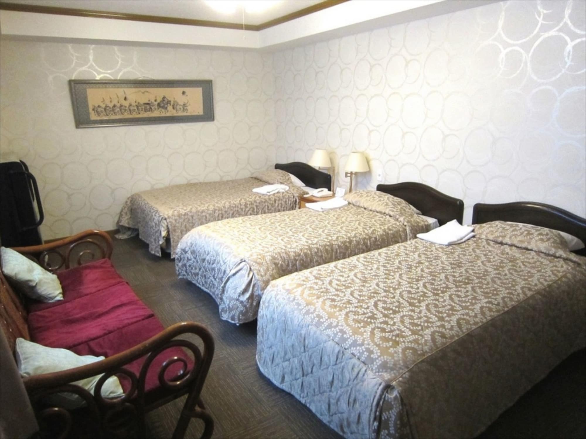 Sunrise Hotel 2*